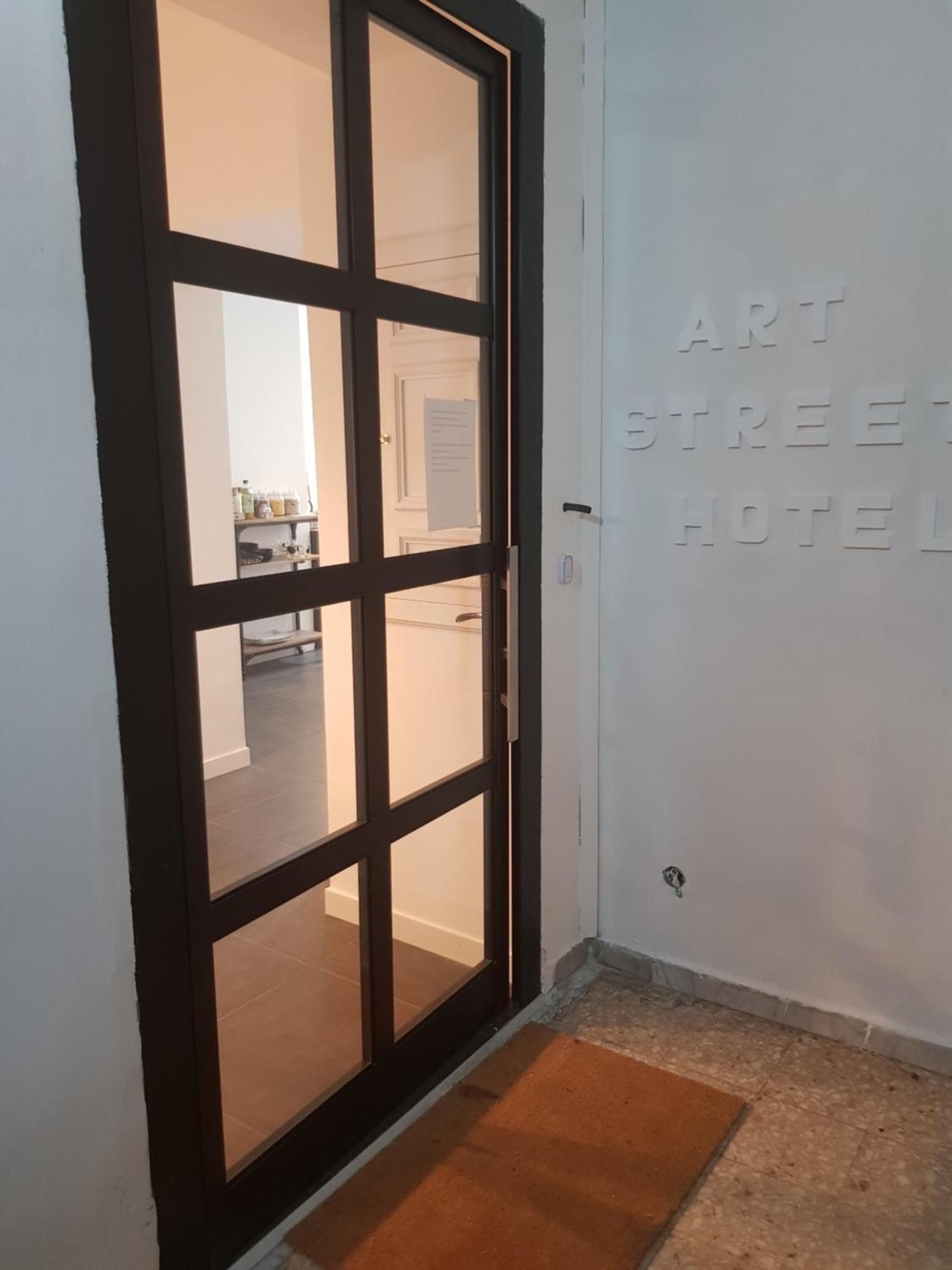 อาร์ต สตรีท โฮเทล Hotel เนเปิลส์ ภายนอก รูปภาพ